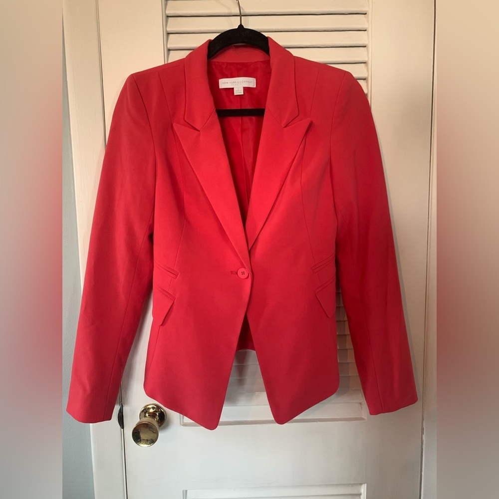 Women’s business blazer, New York & Company, Coral color sz 2